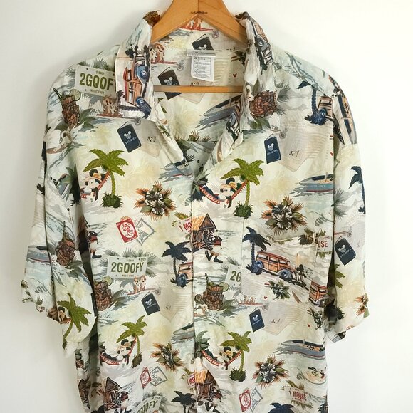 Walt Disney World Hawaiian Shirt Men's XXL Multicolor Mickey Mouse Friends Print - Picture 1 of 9